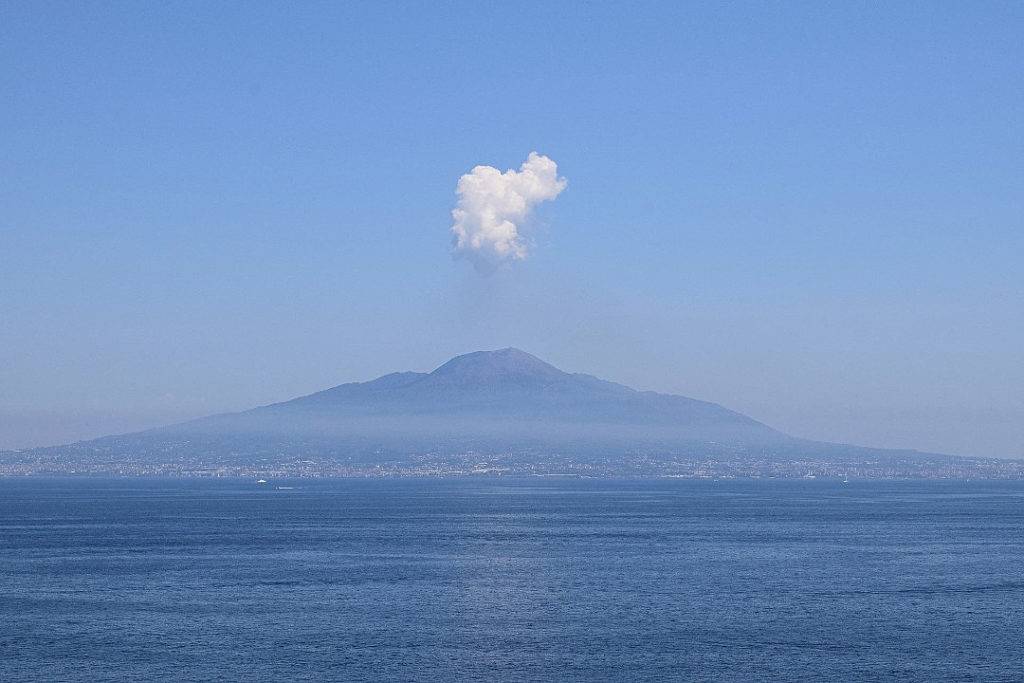 famous volcano mount vesuvius